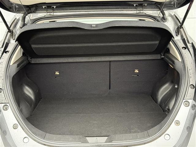 リーフ S 純正ナビ ワンセグTV クルーズコントロール 前席シートヒーター LEDヘッドライト プッシュスタート スマートキー ステアリングスイッチ ステアリングヒーター フォグライト コーナーセンサー(27枚目)