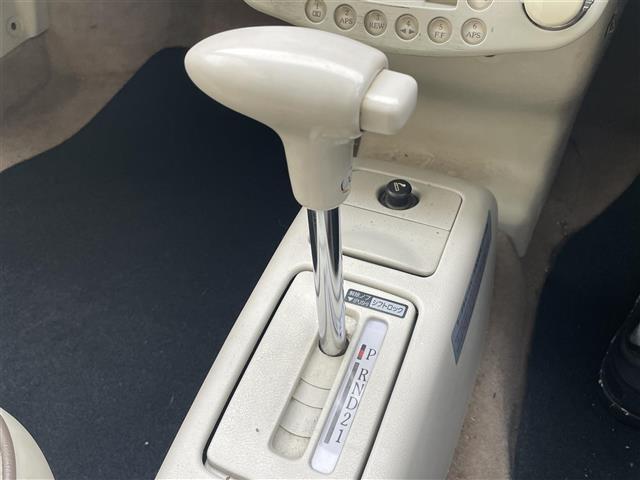 フィガロ ベースグレード フルオープントップ ターボ ハロゲン 本革シート AC パワーステアリング パワーウィンドウ CD(6枚目)