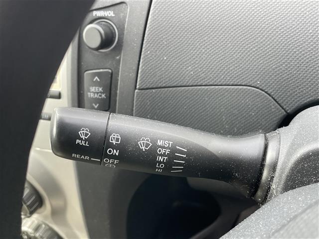 ヴィッツ F 純正オーディオ ドアバイザー フロアマット ポータブルナビ 電動格納ミラー リモコンキー(4枚目)