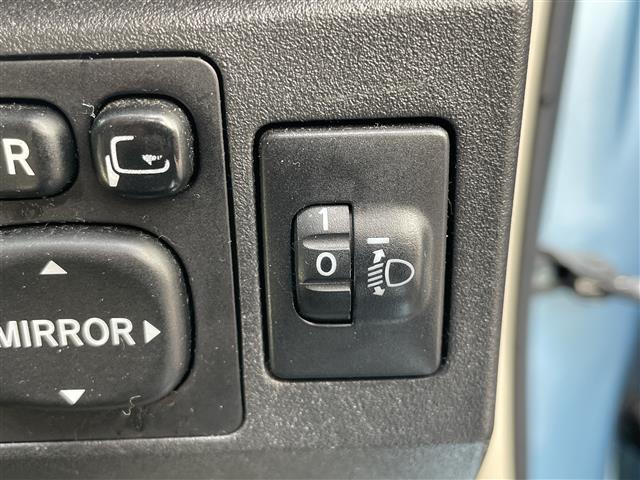 ヴィッツ F 純正オーディオ ドアバイザー フロアマット ポータブルナビ 電動格納ミラー リモコンキー(14枚目)