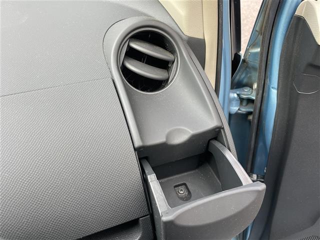 ヴィッツ F 純正オーディオ ドアバイザー フロアマット ポータブルナビ 電動格納ミラー リモコンキー(20枚目)