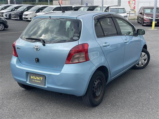 ヴィッツ F 純正オーディオ ドアバイザー フロアマット ポータブルナビ 電動格納ミラー リモコンキー(34枚目)