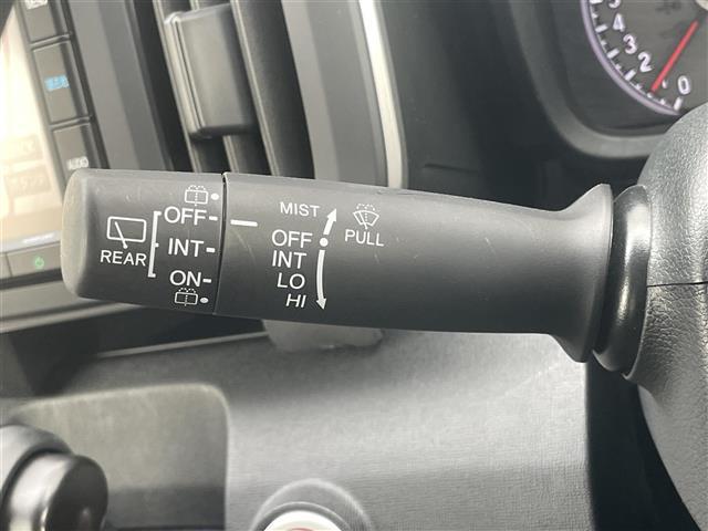 N-ONE G・ローダウン ベーシック 純正7インチナビ Bluetooth CD 純正14インチアルミホイール HIDヘッドライト プッシュスタート スマートキー フロアマット 横滑り防止装置 アイドリングストップ AAC(7枚目)