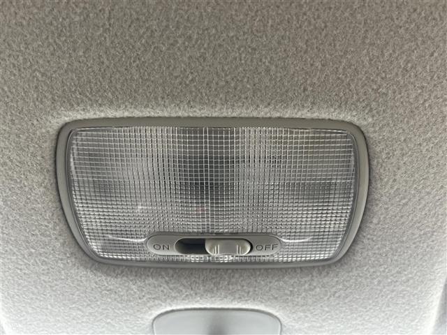 N-ONE G・ローダウン ベーシック 純正7インチナビ Bluetooth CD 純正14インチアルミホイール HIDヘッドライト プッシュスタート スマートキー フロアマット 横滑り防止装置 アイドリングストップ AAC(18枚目)