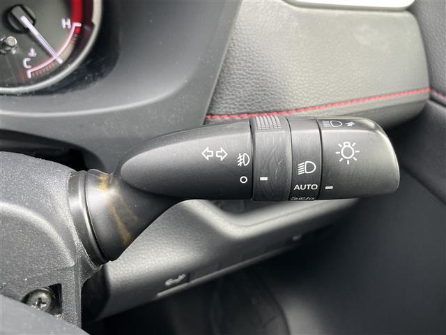 RAV4 アドベンチャー オフロードパッケージ 純正9インチSDナビ トヨタセーフティセンス レーダークルーズコントール 衝突軽減ブレーキ 電動バックドア ビルトインETC 電動パワーシート バックカメラ クリアランスソナー ルーフレール LED(7枚目)