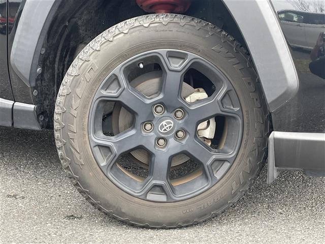 RAV4 アドベンチャー オフロードパッケージ 純正9インチSDナビ トヨタセーフティセンス レーダークルーズコントール 衝突軽減ブレーキ 電動バックドア ビルトインETC 電動パワーシート バックカメラ クリアランスソナー ルーフレール LED(38枚目)