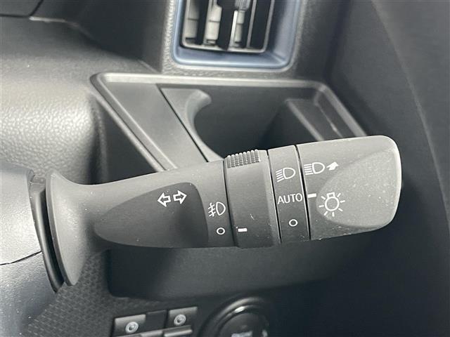 タント カスタムX 純正9インチディスプレイオーディオApple CarPlayHDMI/BT/フルセグTV/USBバックカメラスマートアシストアイドリングストップ両側パワースライドドアウェルカムオープン(8枚目)