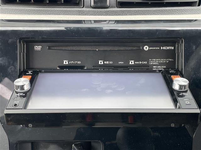 デイズ ボレロ　Ｊ　衝突軽減ブレーキ　純正７インチナビ　ワンセグＴＶ　ＣＤ　ＡＵＸ　Ｂｌｕｅｔｏｏｔｈ　ＥＴＣ　ＬＥＤヘッドライト　ボレロ専用シート　純正フロアマット　リモコンキー　ＡＢＳ　横滑り防止装置（4枚目）