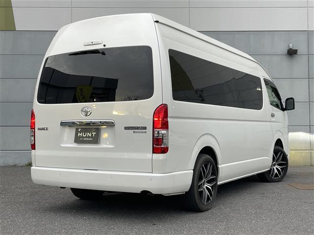 ハイエースワゴン グランドキャビン ファインテックツアラー 全方位カメラ Bluetooth フルセグTV 片側パワースライドドア LEDヘッドライト モデリスタエアロ ステアリングスイッチ ETC 社外センターコンソール(32枚目)