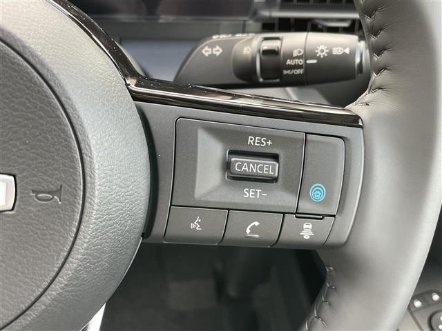 セレナ e-パワー ハイウェイスターV 登録済未使用車 プロパイロット/BSM/前後ソナー フリップダウンモニター 純正12.3インチナビ/HDMI アラウンドビューモニター 両側パワースライドドア ETC2.0 デジタルインナーミラー(2枚目)