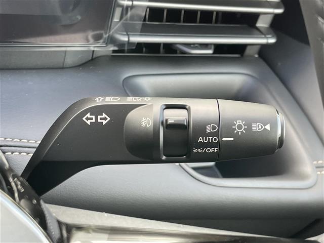 セレナ e-パワー ハイウェイスターV 登録済未使用車 プロパイロット/BSM/前後ソナー フリップダウンモニター 純正12.3インチナビ/HDMI アラウンドビューモニター 両側パワースライドドア ETC2.0 デジタルインナーミラー(9枚目)