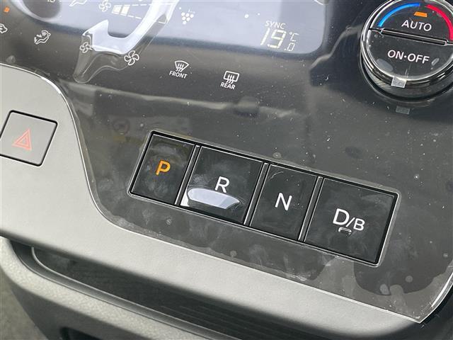 セレナ e-パワー ハイウェイスターV 登録済未使用車 プロパイロット/BSM/前後ソナー フリップダウンモニター 純正12.3インチナビ/HDMI アラウンドビューモニター 両側パワースライドドア ETC2.0 デジタルインナーミラー(11枚目)