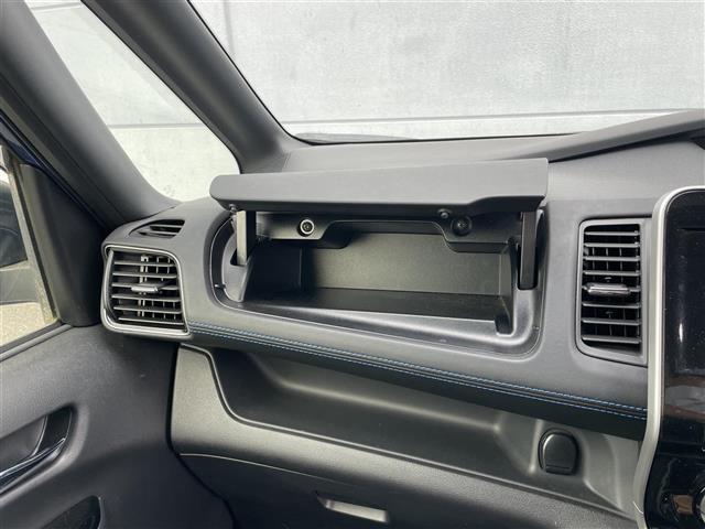 セレナ オーテック スポーツスペック 純正7インチナビ プロパイロット 全方位カメラ 両側パワースライドドア セカンドシートサンシェード LEDヘッドライト 前後コーナーセンサー オートライト レーダークルーズコントロール レーンキープ(17枚目)