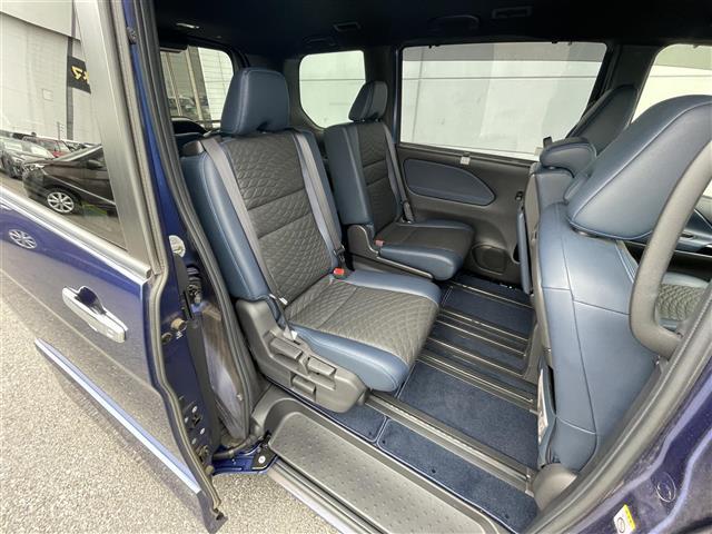 セレナ オーテック スポーツスペック 純正7インチナビ プロパイロット 全方位カメラ 両側パワースライドドア セカンドシートサンシェード LEDヘッドライト 前後コーナーセンサー オートライト レーダークルーズコントロール レーンキープ(22枚目)