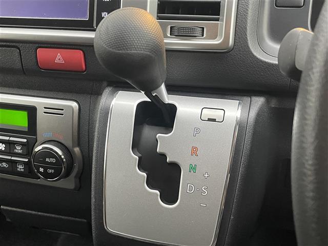 ハイエースワゴン GL 禁煙車 純正7インチナビ・フルセグTV・CD・FM/AM 後席モニター 片側パワースライドドア 全方位カメラ トヨタセーフティセンス コーナーセンサー レーンキープアシスト 100V電源(12枚目)