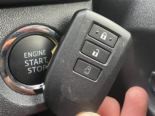 ハイエースワゴン GL 禁煙車 純正7インチナビ・フルセグTV・CD・FM/AM 後席モニター 片側パワースライドドア 全方位カメラ トヨタセーフティセンス コーナーセンサー レーンキープアシスト 100V電源(19枚目)