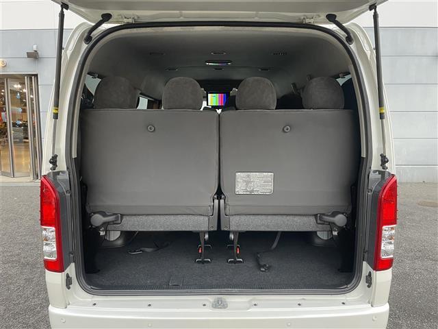 ハイエースワゴン GL 禁煙車 純正7インチナビ・フルセグTV・CD・FM/AM 後席モニター 片側パワースライドドア 全方位カメラ トヨタセーフティセンス コーナーセンサー レーンキープアシスト 100V電源(25枚目)