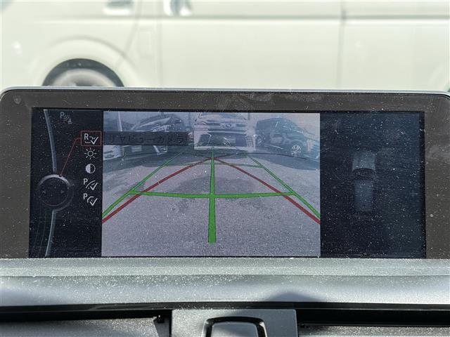 1シリーズ 116i ファッショニスタ 純正8インチナビ バックカメラ BLUETOOTH レザーシート 前席シートヒーター 社外フロアマット 純正アルミホイール ABS オートライト 衝突軽減ブレーキ 前後コーナーセンサー ETC(3枚目)