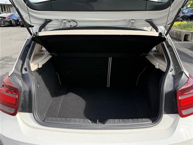 1シリーズ 116i ファッショニスタ 純正8インチナビ バックカメラ BLUETOOTH レザーシート 前席シートヒーター 社外フロアマット 純正アルミホイール ABS オートライト 衝突軽減ブレーキ 前後コーナーセンサー ETC(27枚目)