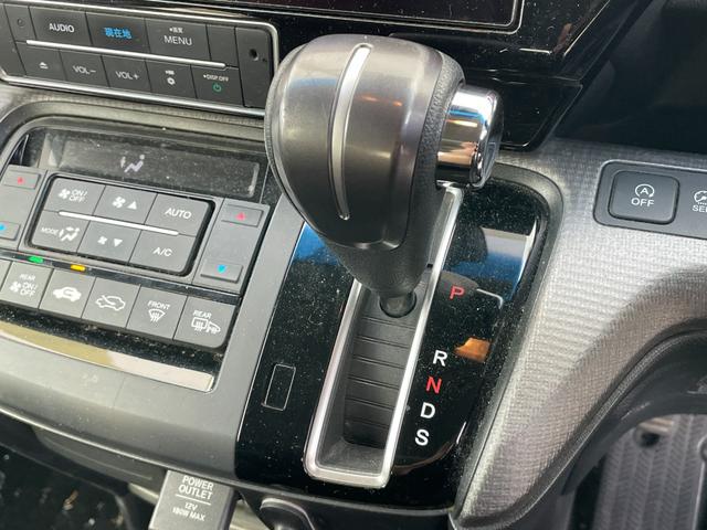 気になる車はすぐにお問い合わせください！画面右側の００６６から始まる無料ダイヤルからお問い合わせ下さい！専門スタッフがお車のご質問にお答えいたします！