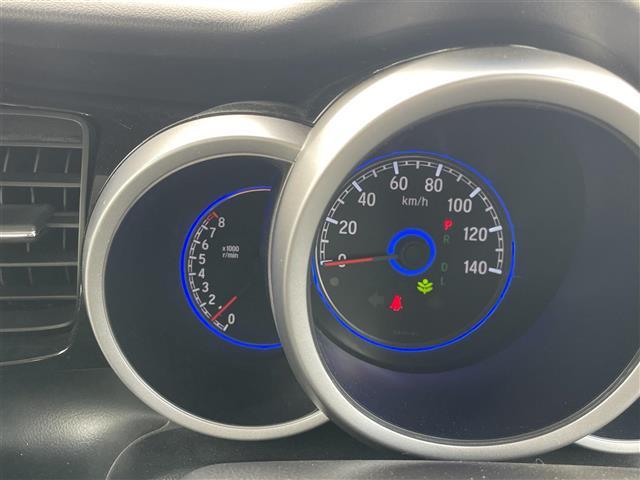 Ｎ－ＢＯＸカスタム Ｇ・Ｌパッケージ　社外ナビ　バックカメラ　ＥＴＣ　ステアリングスイッチ　パワースライドドア　ＨＩＤヘッドライト　オートライト　スマートキー　プッシュスタート　フロアマット　純正１４インチＡＷ（9枚目）