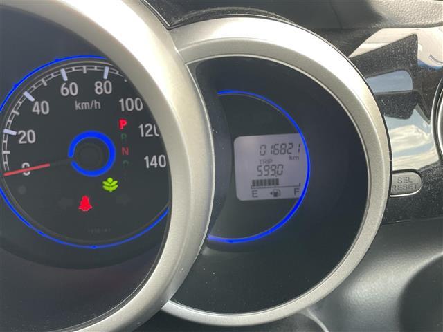 Ｎ－ＢＯＸカスタム Ｇ・Ｌパッケージ　社外ナビ　バックカメラ　ＥＴＣ　ステアリングスイッチ　パワースライドドア　ＨＩＤヘッドライト　オートライト　スマートキー　プッシュスタート　フロアマット　純正１４インチＡＷ（10枚目）