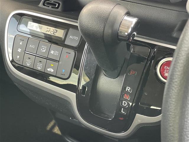 Ｎ－ＢＯＸカスタム Ｇ・Ｌパッケージ　社外ナビ　バックカメラ　ＥＴＣ　ステアリングスイッチ　パワースライドドア　ＨＩＤヘッドライト　オートライト　スマートキー　プッシュスタート　フロアマット　純正１４インチＡＷ（11枚目）