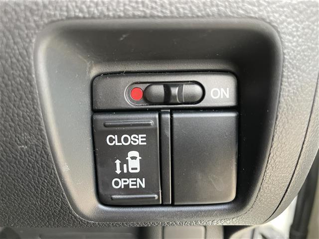 Ｎ－ＢＯＸカスタム Ｇ・Ｌパッケージ　社外ナビ　バックカメラ　ＥＴＣ　ステアリングスイッチ　パワースライドドア　ＨＩＤヘッドライト　オートライト　スマートキー　プッシュスタート　フロアマット　純正１４インチＡＷ（14枚目）