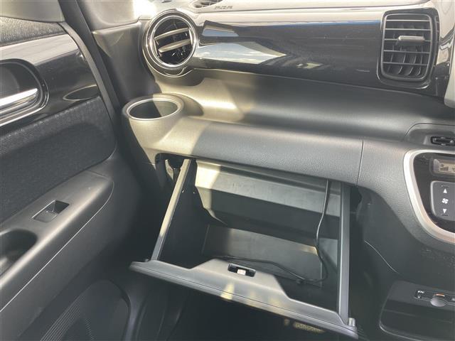 Ｎ－ＢＯＸカスタム Ｇ・Ｌパッケージ　社外ナビ　バックカメラ　ＥＴＣ　ステアリングスイッチ　パワースライドドア　ＨＩＤヘッドライト　オートライト　スマートキー　プッシュスタート　フロアマット　純正１４インチＡＷ（18枚目）