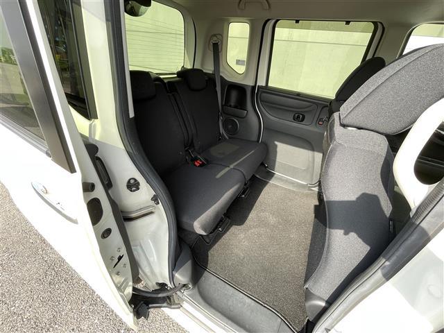 Ｎ－ＢＯＸカスタム Ｇ・Ｌパッケージ　社外ナビ　バックカメラ　ＥＴＣ　ステアリングスイッチ　パワースライドドア　ＨＩＤヘッドライト　オートライト　スマートキー　プッシュスタート　フロアマット　純正１４インチＡＷ（22枚目）