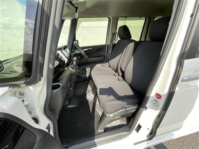 Ｎ－ＢＯＸカスタム Ｇ・Ｌパッケージ　社外ナビ　バックカメラ　ＥＴＣ　ステアリングスイッチ　パワースライドドア　ＨＩＤヘッドライト　オートライト　スマートキー　プッシュスタート　フロアマット　純正１４インチＡＷ（23枚目）