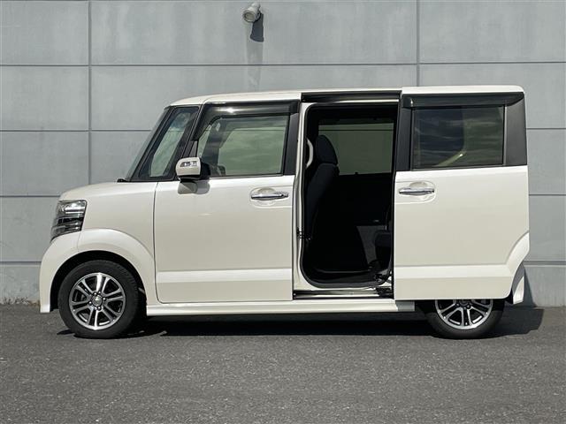 Ｎ－ＢＯＸカスタム Ｇ・Ｌパッケージ　社外ナビ　バックカメラ　ＥＴＣ　ステアリングスイッチ　パワースライドドア　ＨＩＤヘッドライト　オートライト　スマートキー　プッシュスタート　フロアマット　純正１４インチＡＷ（30枚目）