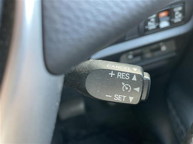 ヴォクシー ＺＳ　煌ＩＩ　セーフティセンス／前後ソナー　純正ナビ　バックカメラ　クルーズコントロール　ステアリングスイッチ　両側パワースライドドア　ＥＴＣ２．０（6枚目）