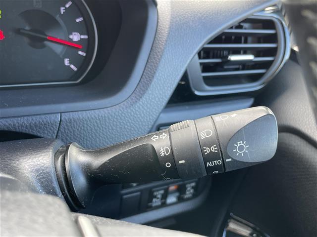 ヴォクシー ＺＳ　煌ＩＩ　セーフティセンス／前後ソナー　純正ナビ　バックカメラ　クルーズコントロール　ステアリングスイッチ　両側パワースライドドア　ＥＴＣ２．０（8枚目）