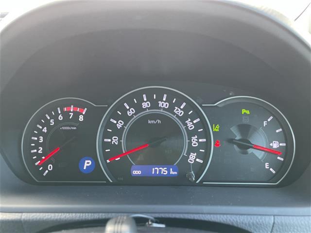 ヴォクシー ＺＳ　煌ＩＩ　セーフティセンス／前後ソナー　純正ナビ　バックカメラ　クルーズコントロール　ステアリングスイッチ　両側パワースライドドア　ＥＴＣ２．０（9枚目）