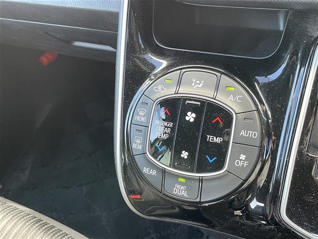 ヴォクシー ＺＳ　煌ＩＩ　セーフティセンス／前後ソナー　純正ナビ　バックカメラ　クルーズコントロール　ステアリングスイッチ　両側パワースライドドア　ＥＴＣ２．０（13枚目）