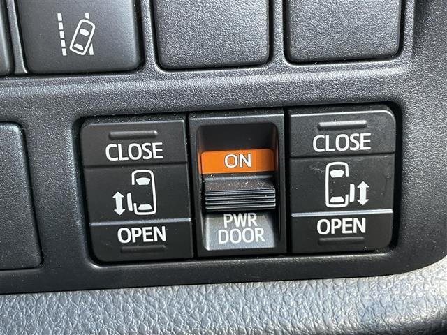 ヴォクシー ＺＳ　煌ＩＩ　セーフティセンス／前後ソナー　純正ナビ　バックカメラ　クルーズコントロール　ステアリングスイッチ　両側パワースライドドア　ＥＴＣ２．０（14枚目）