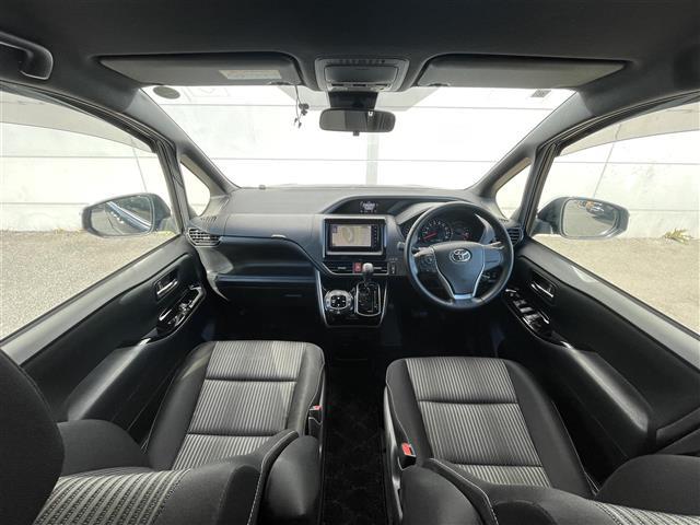 ヴォクシー ＺＳ　煌ＩＩ　セーフティセンス／前後ソナー　純正ナビ　バックカメラ　クルーズコントロール　ステアリングスイッチ　両側パワースライドドア　ＥＴＣ２．０（42枚目）