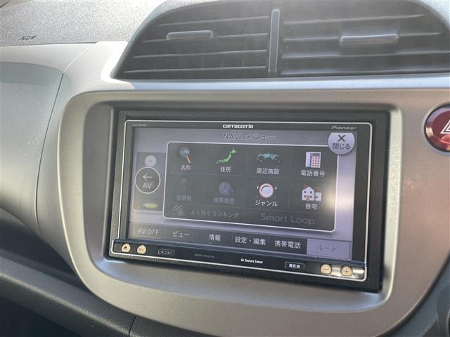 フィット 13G・スマートセレクション ファインスタイル 社外ナビ バックカメラ スマートキー HIDヘッドライト/オートライト 純正フロアマット(4枚目)