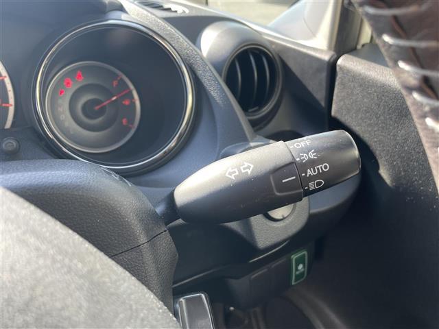 フィット 13G・スマートセレクション ファインスタイル 社外ナビ バックカメラ スマートキー HIDヘッドライト/オートライト 純正フロアマット(7枚目)