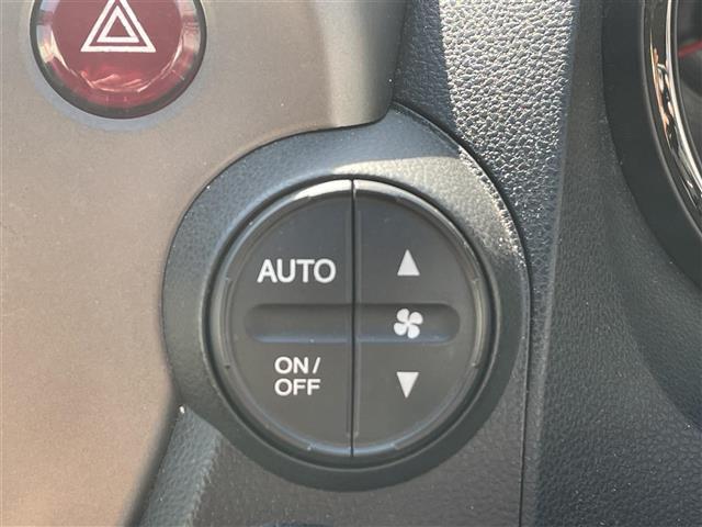 フィット 13G・スマートセレクション ファインスタイル 社外ナビ バックカメラ スマートキー HIDヘッドライト/オートライト 純正フロアマット(12枚目)