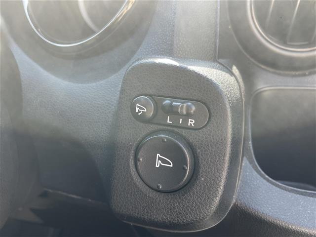 フィット 13G・スマートセレクション ファインスタイル 社外ナビ バックカメラ スマートキー HIDヘッドライト/オートライト 純正フロアマット(16枚目)