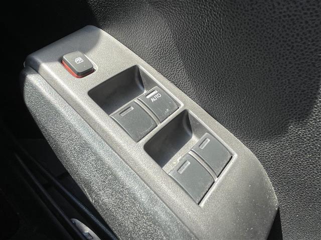 フィット 13G・スマートセレクション ファインスタイル 社外ナビ バックカメラ スマートキー HIDヘッドライト/オートライト 純正フロアマット(21枚目)