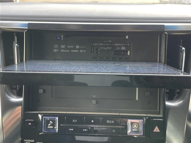 ヴェルファイア 2.5Z Aエディション ゴールデンアイズ 11インチアルパインナビ フリップダウンモニター バックカメラ ETC 両側パワースライドドア ハーフレザーシート LEDヘッドライト オートライト フォグライト 純正フロアマット 純正18インチAW(5枚目)