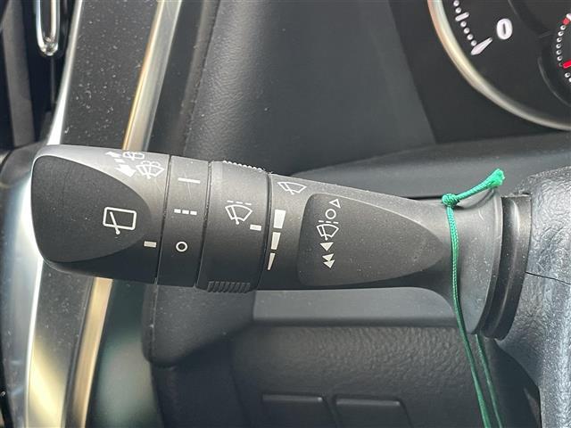 ヴェルファイア 2.5Z Aエディション ゴールデンアイズ 11インチアルパインナビ フリップダウンモニター バックカメラ ETC 両側パワースライドドア ハーフレザーシート LEDヘッドライト オートライト フォグライト 純正フロアマット 純正18インチAW(9枚目)