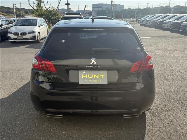 ３０８ ＧＴ　ブルーＨＤｉ　ＢＳＭ／前後ソナー　純正ナビ　バックカメラ　ＥＴＣ　ステアリングスイッチ　ＭＴモード　ＬＥＤヘッドライト　オートライト　スマートキー　プッシュスタート　クルーズコントロール（31枚目）