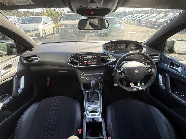 ３０８ ＧＴ　ブルーＨＤｉ　ＢＳＭ／前後ソナー　純正ナビ　バックカメラ　ＥＴＣ　ステアリングスイッチ　ＭＴモード　ＬＥＤヘッドライト　オートライト　スマートキー　プッシュスタート　クルーズコントロール（42枚目）