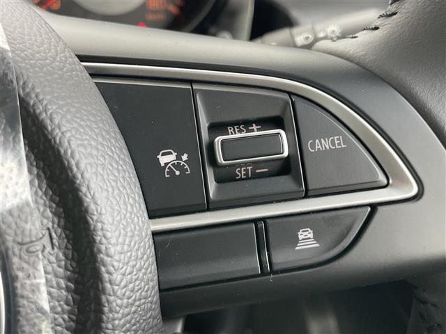 ジムニーノマド ＦＣ　登録済未使用車　ブラックルーフツートーン（Ｅ５Ｊ）　シートヒーター　ミラーヒーター　スマートキー　プッシュスタート　ＬＥＤヘッドライト　オートライト　フォグライト　純正１５インチＡＷ（4枚目）