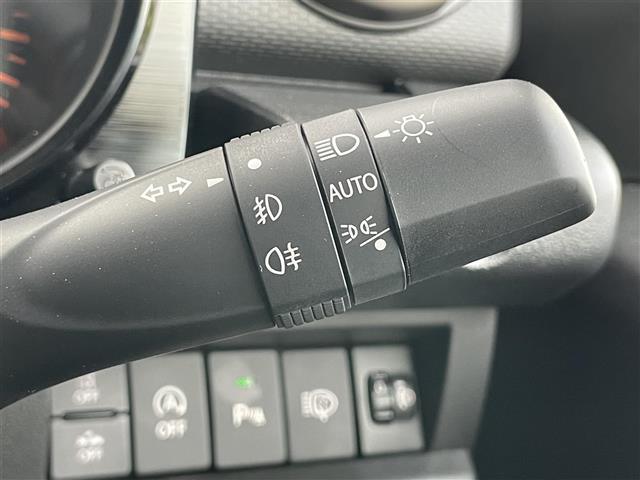 ジムニーノマド ＦＣ　登録済未使用車　ブラックルーフツートーン（Ｅ５Ｊ）　シートヒーター　ミラーヒーター　スマートキー　プッシュスタート　ＬＥＤヘッドライト　オートライト　フォグライト　純正１５インチＡＷ（6枚目）