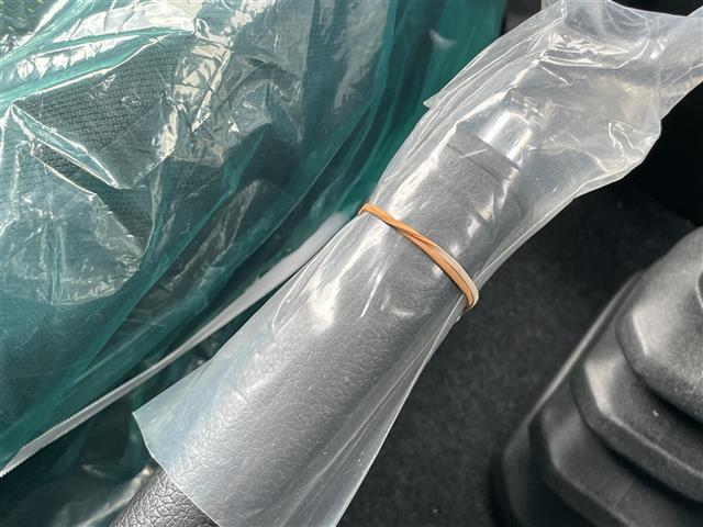 ジムニーノマド ＦＣ　登録済未使用車　ブラックルーフツートーン（Ｅ５Ｊ）　シートヒーター　ミラーヒーター　スマートキー　プッシュスタート　ＬＥＤヘッドライト　オートライト　フォグライト　純正１５インチＡＷ（9枚目）